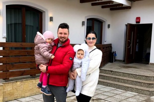 Imagine Stire Gabriela Cristea și Tavi Clonda au sărbătorit 5 ani de când s-au căsătorit. Mesajul transmis de prezentatoarea tv | 2review.ro