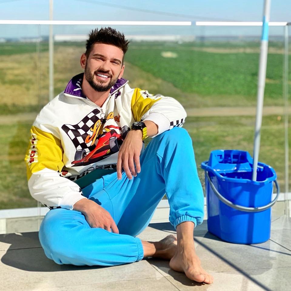 Lui Dorian Popa i-a fost furat portofelul cu acte și bani. Cum a reacționat artistul și unde au fost găsite. “L-ai aruncat în boscheți”