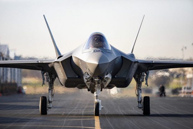 Pentagonul a oprit livrarea avioanelor F-35 după ce producătorul a descoperit o componentă fabricată în China