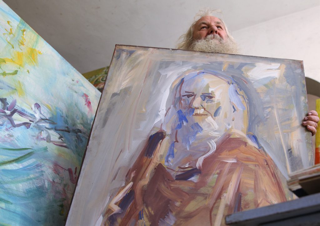 Murivale, viață de pictor în pandemie: “M-a durut carantina asta. A trebuit să fac poze pe furate, când au înverzit pomii, ca să nu mă vadă vreun polițist”