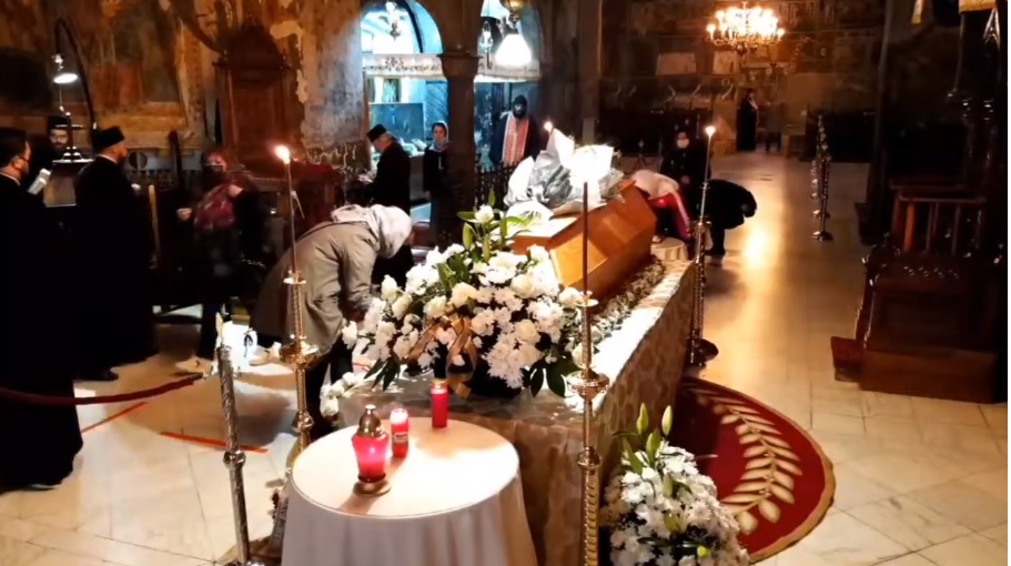 Dublă măsură la înmormântările pacienţilor cu COVID. Derogare specială de la Arafat pentru funeraliile ÎPS Pimen: „Fiind o personalitate bisericească, n-ai cum să nu accepți”