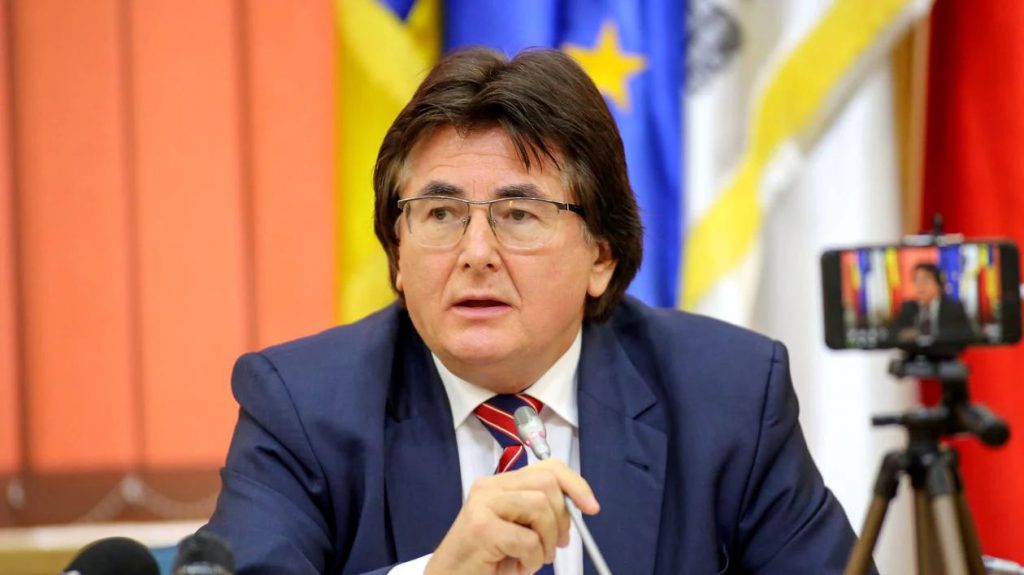VIDEO Nicolae Robu îl contrazice pe ministrul Vela pe tema salariilor poliţiştilor locali: “Au salarii nete cuprinse între 2.000 şi 5.000 de lei”