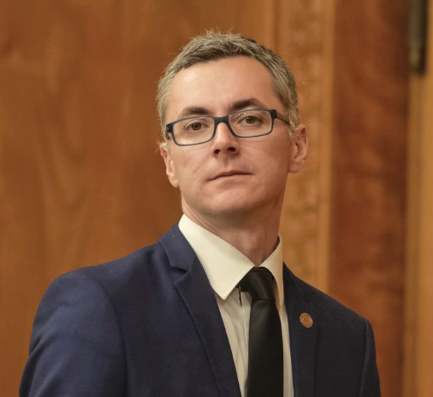 Newsweek: Primăria Constanţa confirmă că Stelian Ion a obținut prin fraudă o garsonieră ANL