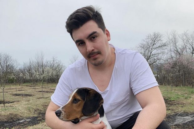 Vloggerul Alex Ghidush trage un semnal de alarmă privind industria YouTube-ului! “Înaintea lui Colo au fost alții care au făcut un conținut foarte murdar și nu s-a sesizat nimeni”