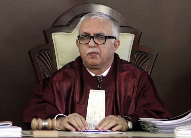 Augustin Zegrean, după decizia CCR privind anularea obligativității purtării măștii în aer liber: Nu anulează amenzile