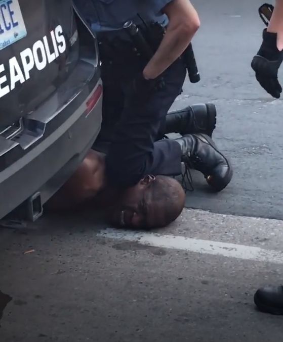 VIDEO | Cele 8 minute și 46 de secunde care au declanșat revolta în SUA: Cum a fost ucis George Floyd în custodia poliției din Minneapolis