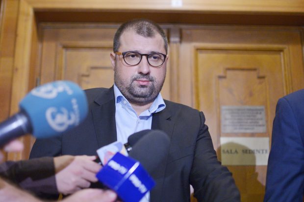 Jurnalistul Alex Costache a câștigat procesul cu fostul ofițer SRI Daniel Dragomir, condamnat pentru corupție și fugit în Italia