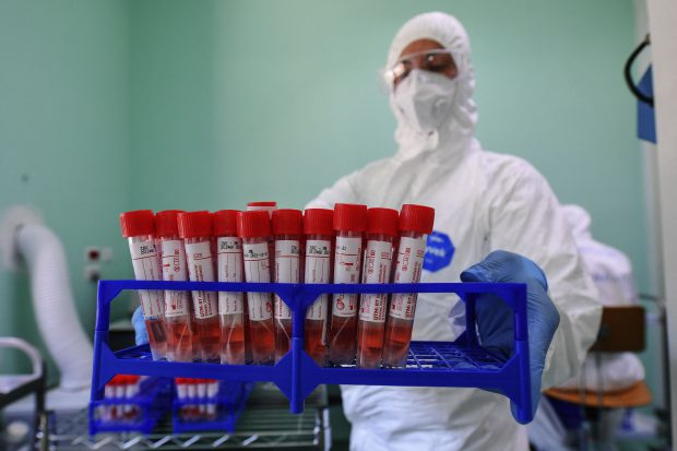 994 de cazuri noi de COVID-19, în 24 de ore. Nou record negativ înregistrat de România