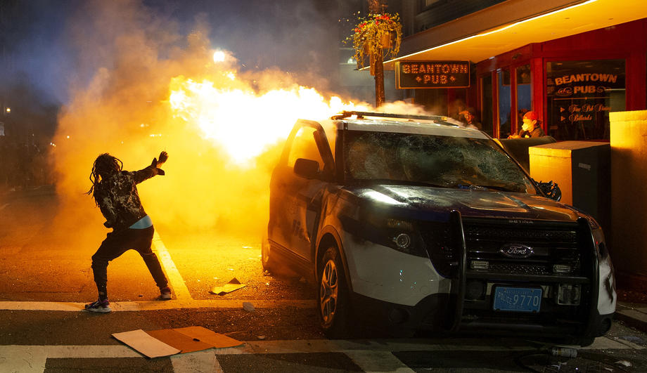 VIDEO | Cele 8 minute și 46 de secunde care au declanșat revolta în SUA: Cum a fost ucis George Floyd în custodia poliției din Minneapolis
