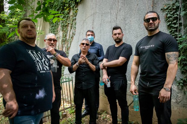 Imagine Stire Suferă și acum după nepotul pe care l-a pierdut în urmă cu 13 ani! Pepe s-a recules la mormântul lui Franco, înainte de înmormântarea lui Costin Mărculescu | 2review.ro