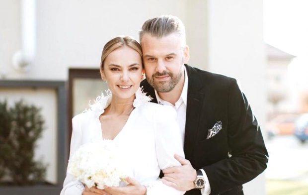 Roxana Ionescu și Tinu Vidaicu se mută în casă nouă, la 4 luni de la căsătorie. Cum își vor petrece timpul vara aceasta