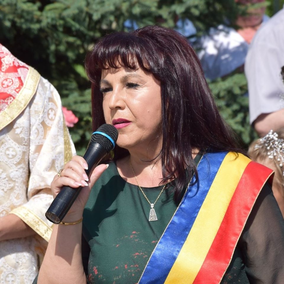 Numele lui Mihai Eminescu, scris din 10.000 de copaci pe un deal din Maramureș, în preajma celui de-al Doilea Război Mondial. Monumentul a fost înghițit de pădure, dar ar urma să fie refăcut
