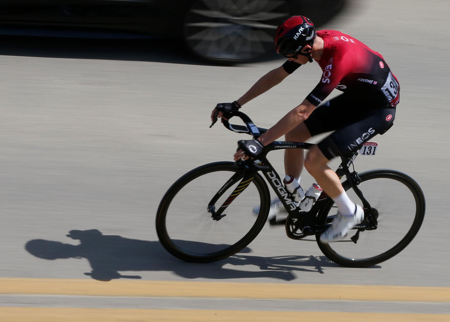 Anunțul momentului în ciclism: Chris Froome rămâne la formația Ineos până la finalul sezonului