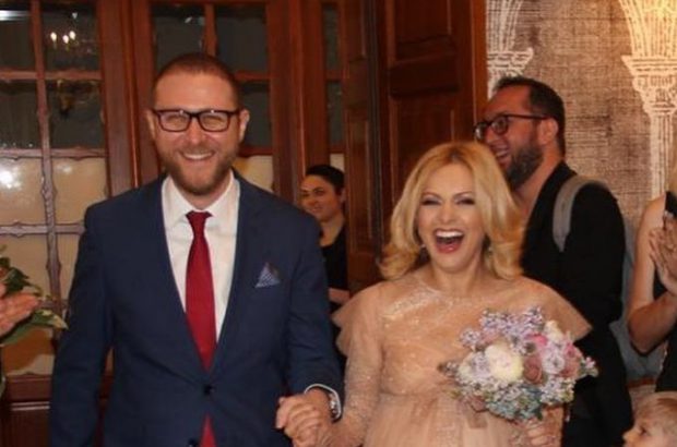 Imagine Stire Au trecut doi ani de la nunta Simonei Gherghe cu Răzvan. Mesajul transmis de prezentatoarea tv. „Să ne fie de bine” | 2review.ro