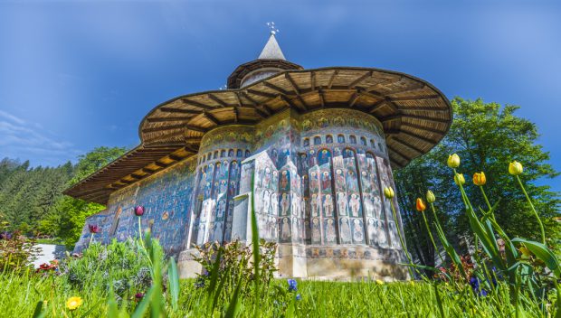 Mănăstirile din Bucovina, pe lista celor 25 de destinații din lume recomandate de Bloomberg pentru 2022