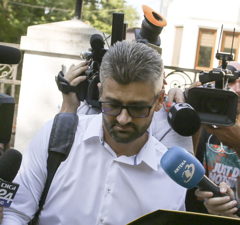 IGPR i-a dat calificativ “foarte bine” comisarului care a apelat la interlopi ca s-o găsească pe Alexandra Măceșanu, iar aceștia l-au păcălit!