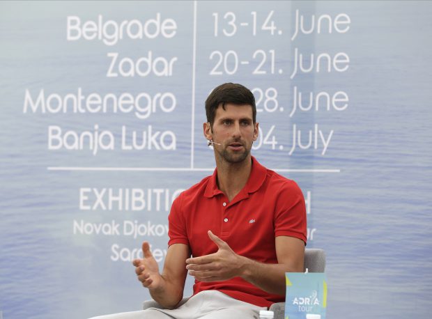 Semne de întrebare privind documentele cu care Djokovic vrea să intre în Australia:  „Au fost manipulate rezultatele?”