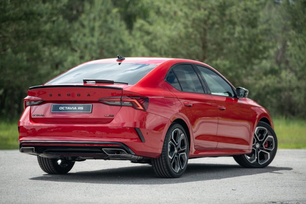 Două noi motoare disponibile pentru Skoda Octavia RS
