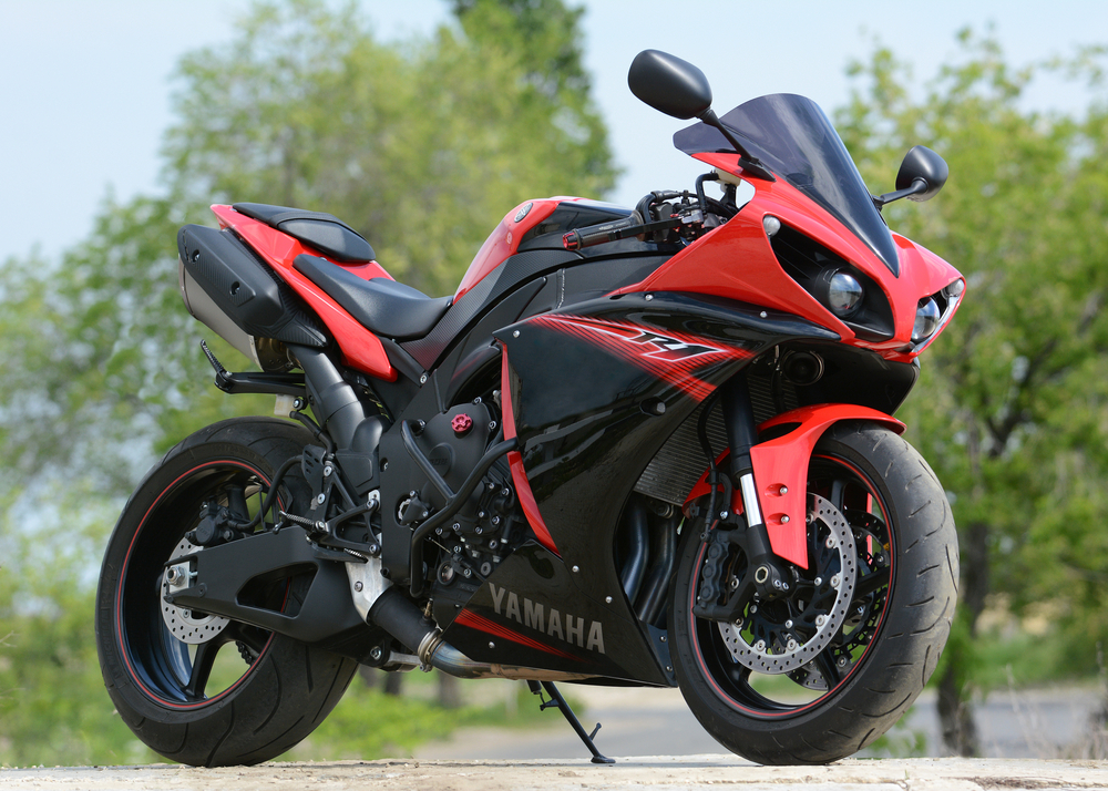 Yamaha YZF R1 - motociclete rapide
