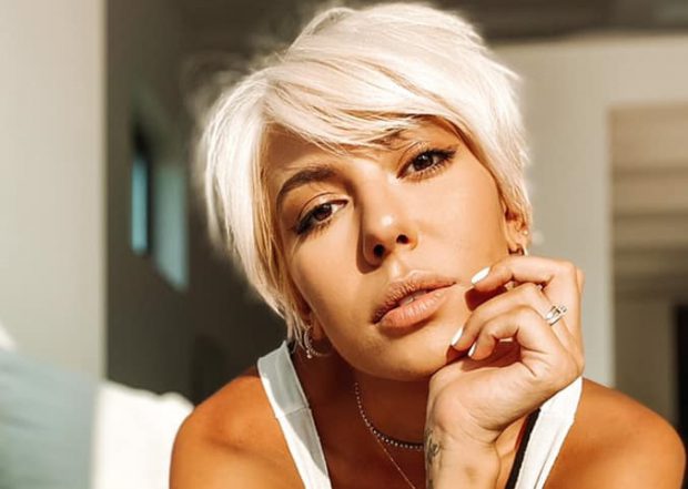 Imagine Stire Sore s-a accidentat pe terenul de tenis. Cum se simte artista acum. „M-a durut foarte tare” | 2review.ro