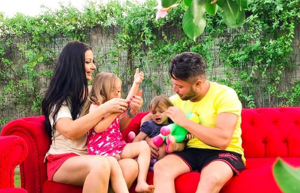 Imagine Stire Gabriela Cristea și Tavi Clonda au sărbătorit 1 an de la căsătorie. „De data asta nu am mai ieșit la restaurant” | 2review.ro