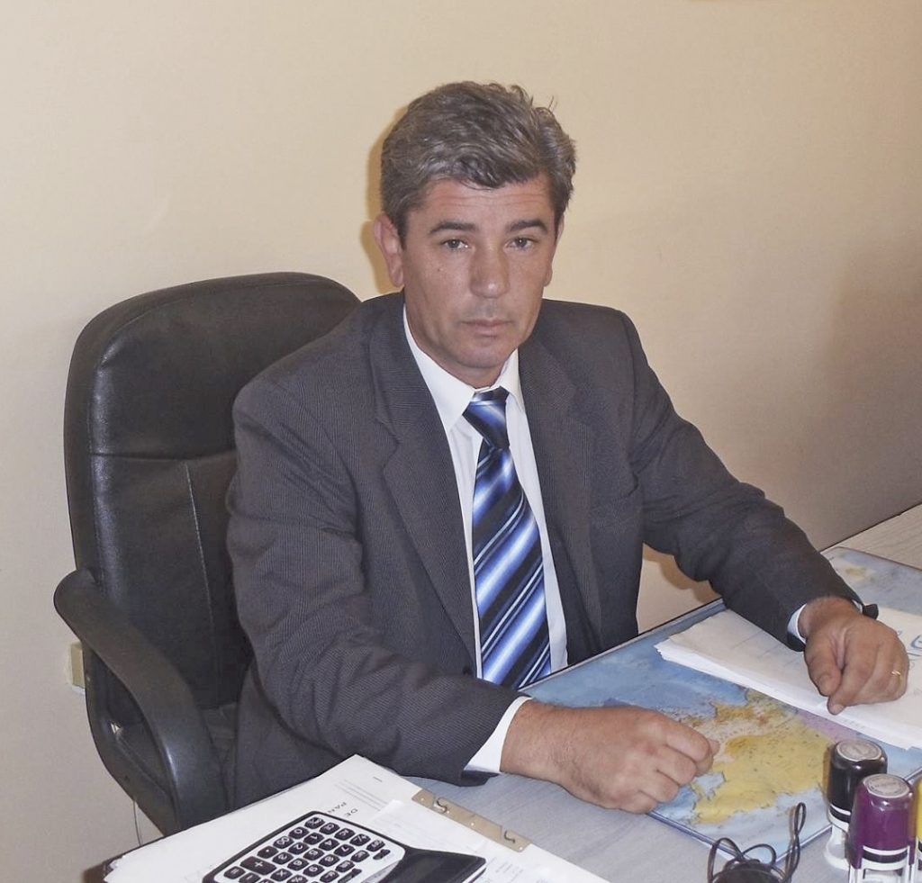 Ce face un primar când justiția nu-i dă voie să candideze? Vrea să fie consilier personal al viitorului primar!