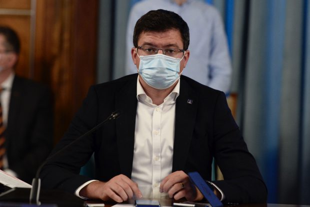 Klaus Iohannis a încuviințat cererea de urmărire penală a lui Costel Alexe, acuzat de DNA că a luat 22 de tone de tablă mită