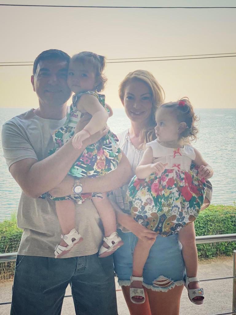 Cristi Borcea, vacanță cu prima și ultima soție și cu copiii din ambele căsnicii. “Ne place să fim împreună”