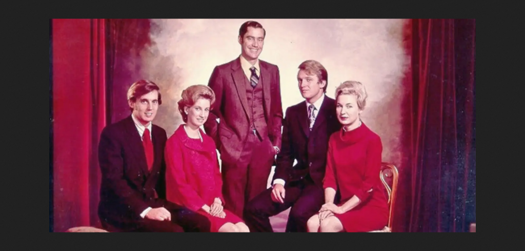 Doliu la Casa Albă. Fratele mai mic al președintelui Donald Trump a murit