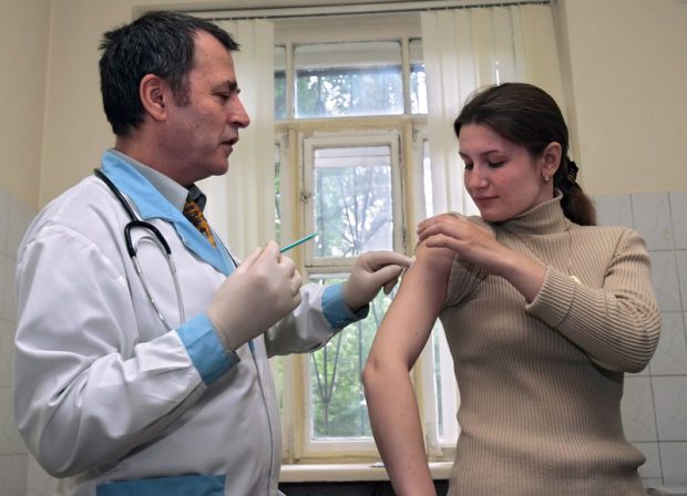 Rusia va emite pașapoarte Covid celor care se vaccinează. La ce pot fi folosite acestea