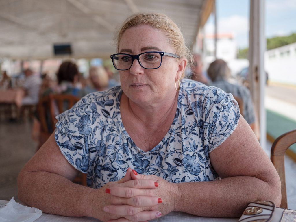 REPORTAJ | În spatele cearșafurilor. Cum arată viața unei femei care face curățenie în Portugalia: “Atâta am muncit, că n-am mai știut care e noapte și care dimineață”