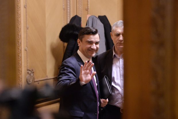 Primarul Iașiului, Mihai Chirica, despre legătura cu Morel Bolea, șeful ong-ului transformat în centru de tortură și abuz sexual: „Nu știu nimic despre activitatea lui”. Cum explică fotografiile cu acesta
