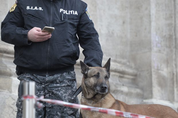 Amenințare cu bombă la un mall din București. Sute de oameni au fost evacuați