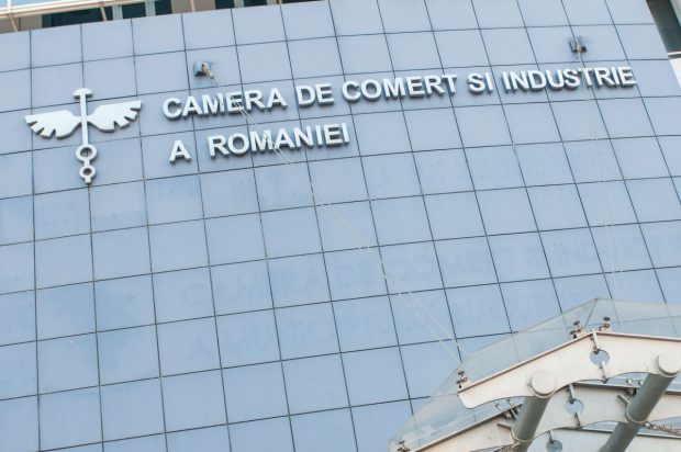 Camera de Comerț avertizează cu privire la creșterea taxelor. Pentru reducerea cheltuielilor bugetare, propune reorganizarea României în 15 județe