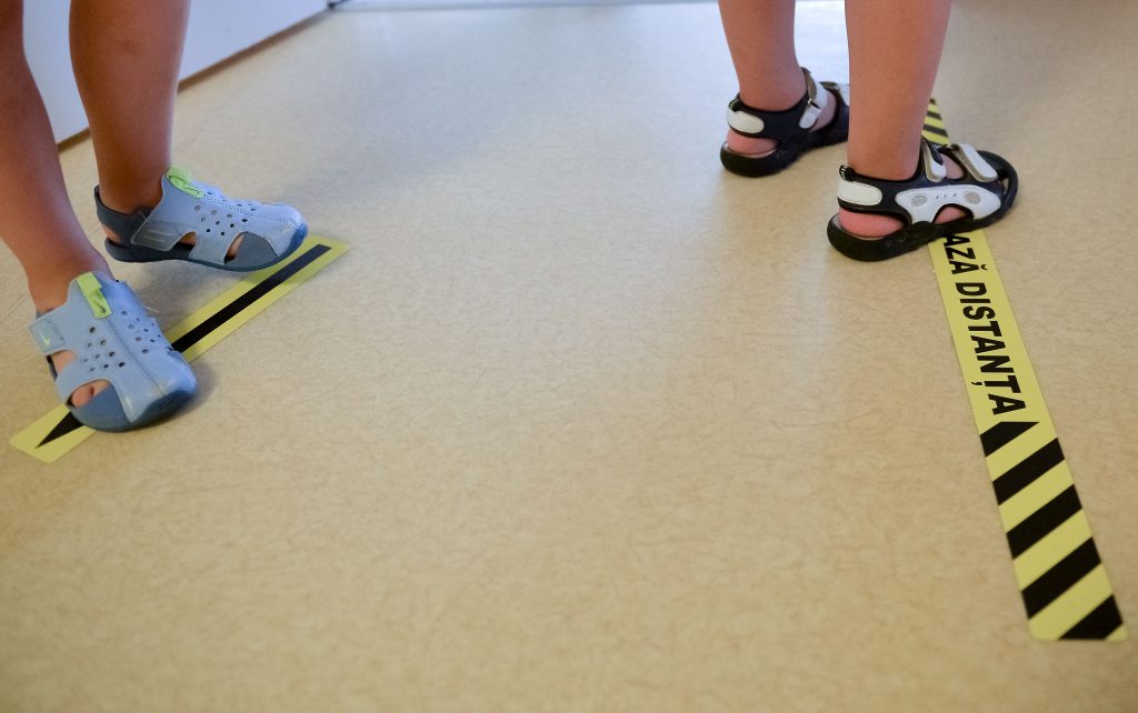 Cum se va aplica distanțarea socială la grădiniță, cu copii de 3-6 ani. Ce soluții propun educatoarele