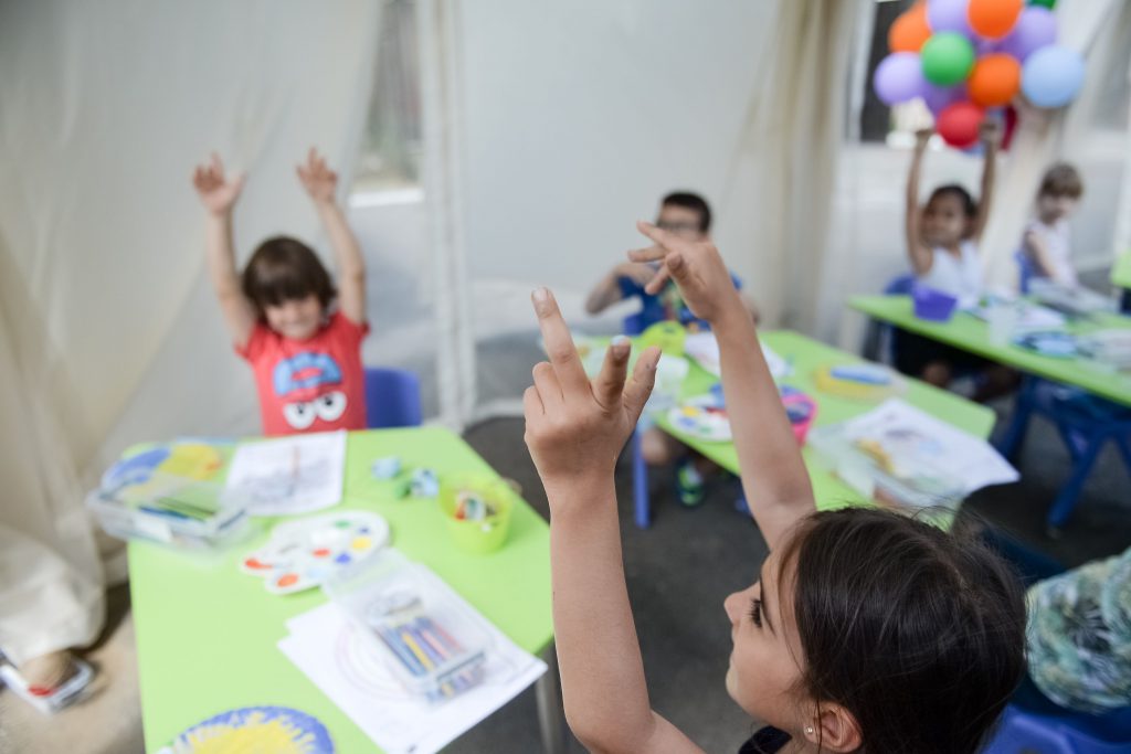 Cum se va aplica distanțarea socială la grădiniță, cu copii de 3-6 ani. Ce soluții propun educatoarele