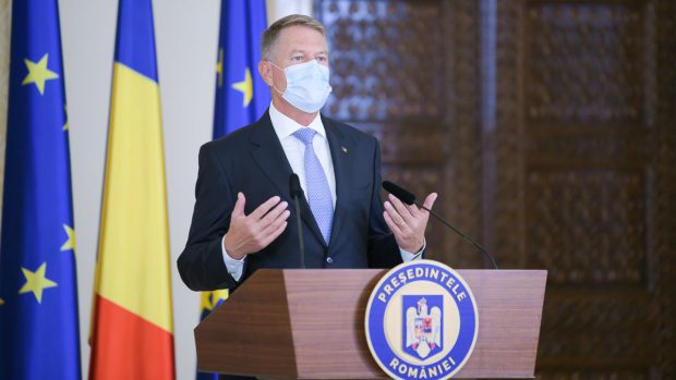 Iohannis convoacă partidele la Cotroceni abia săptămâna viitoare pentru discuții despre viitorul guvern. „E o situație de criză, generată de politicieni cinici”