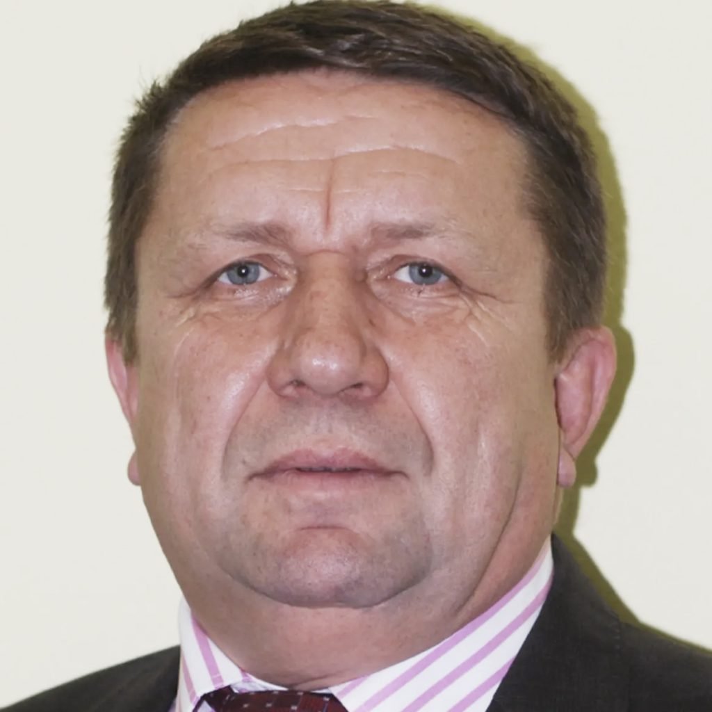 Un candidat ALDE la alegerile locale îi explică „vânătorului de CV-uri” cum a făcut trei masterate în același timp: „Nu sunt de acord cu afirmația «un semidoct sinistru»”