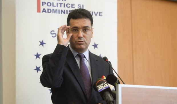 Rectorul SNSPA, atac la Sorin Cîmpeanu: „Susține oficializarea imposturii academice”