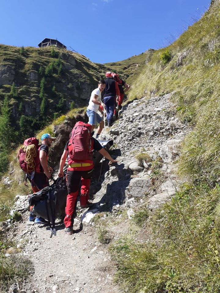 Un tânăr de 22 de ani, dispărut în luna iulie în Munții Bucegi, a fost găsit mort de salvamontiști
