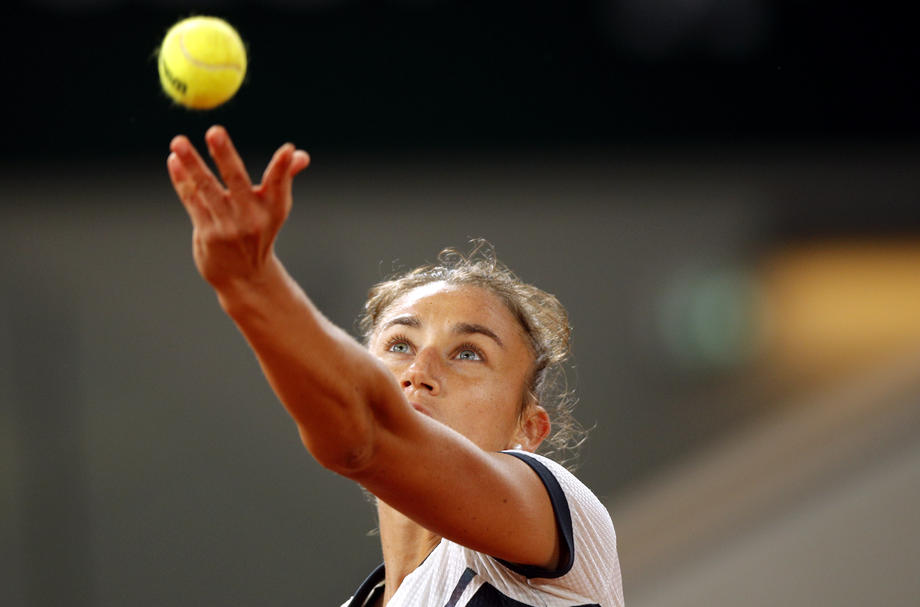 Simona Halep s-a calificat în turul doi al turneului Roland Garros. Victorie clară cu Sara Sorribes Tormo, în runda inaugurală