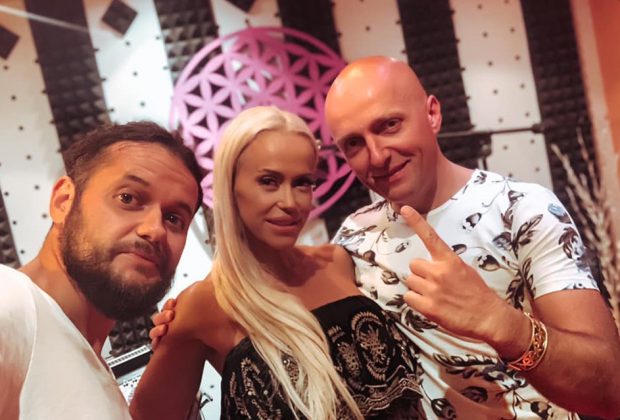 Costi Ioniță, colaborare incendiară cu Anna Lesko, Emy Alupei, Anda Adam, Cream și Minodora. Videoclipul piesei “Binele nostru” a făcut senzație