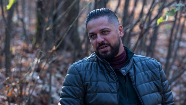 Viața lui Augustin Viziru s-a schimbat total de când a devenit tată. Ce spune mama actorului despre iubita lui