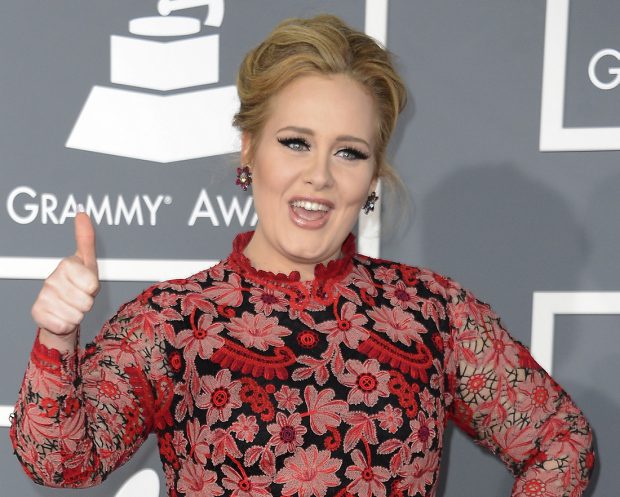 VIDEO | Adele, apariție de senzație la Saturday Night Live. Glume pe seama faptului că a slăbit: „Am adus doar jumătate din mine”