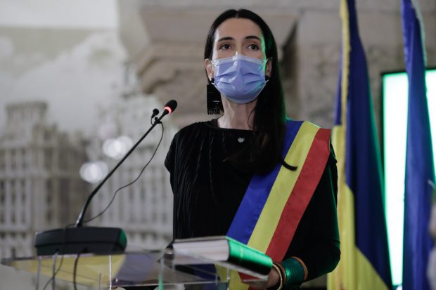 Clotilde Armand, după ce Romprest şi-a scos maşinile la protest prin Sectorul 1: „Nu voi mai tolera şantajul şi ameninţările mafiei gunoaielor”