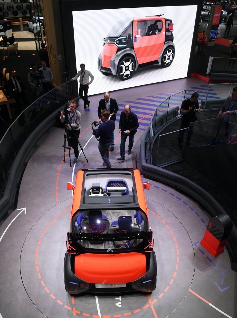Citroën a lansat Ami, cea mai mică mașină din lume pe care o poți conduce fără permis