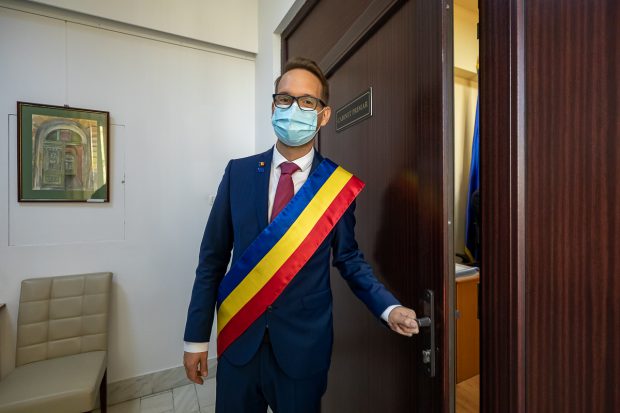 Cum justifică Dominic Fritz că în Timişoara sunt doar două centre de vaccinare: „Există un număr foarte limitat de doze”