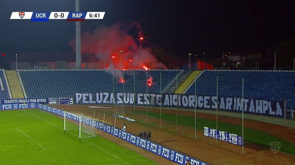 Liga 2, etapa a șaptea. U Craiova 1948 - Rapid 5-0. Fanii olteni i-au atacat pe jandarmi cu torțe. Trei meciuri, amânate