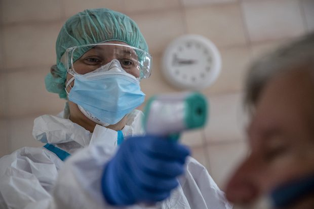 Premierul Ludovic Orban spune că sistemul medical a ajuns la doar 75% din capacitate la tratarea pacienților Covid-19