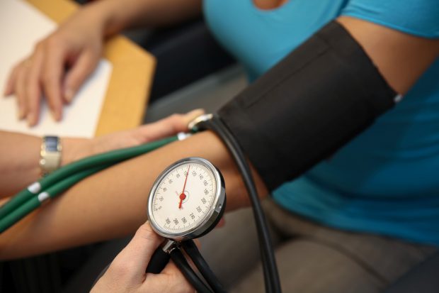 Un medic din Prahova, condamnat la închisoare cu suspendare pentru 185 infracțiuni de luare de mită
